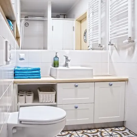Apartament Santorini - Dla 6 Osób, Centrum, Parking, Wifi